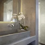 Smy Santorini & Hotel Pýrgos