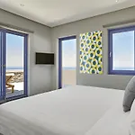 Smy Santorini & 4* Pýrgos