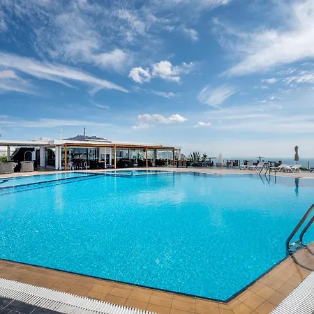 Smy Santorini & Hotel 4*