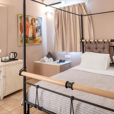 Smy Santorini & 4*