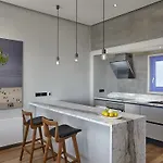 Smy Santorini & Otel Pýrgos