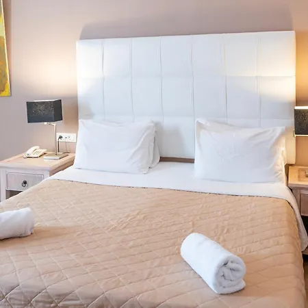 Smy Santorini & Hotel 4*