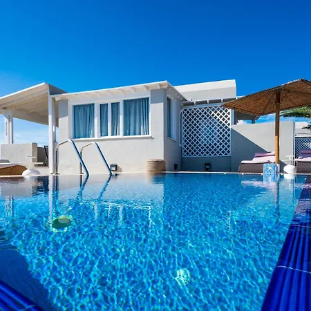 Smy Santorini & Hotel 4*