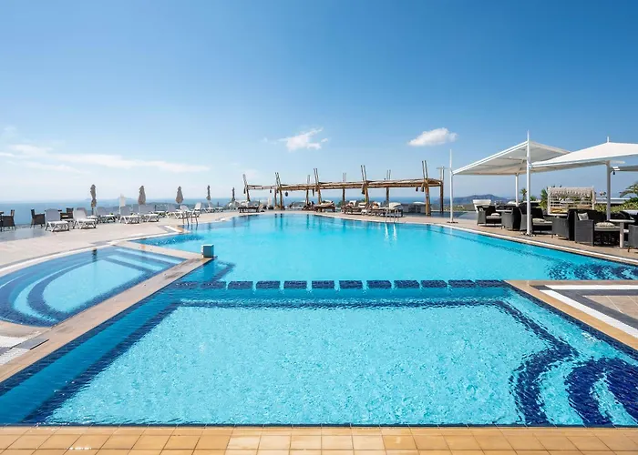 Smy Santorini & Hotel 4*