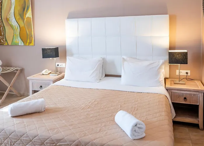 Smy Santorini & Hotel 4*